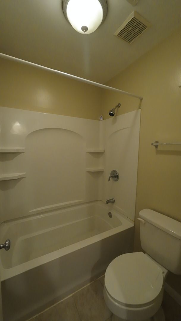 Foto del edificio - 1/1.5 Townhome in Springhill Place