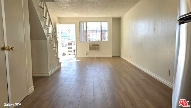 Foto del edificio - 140 N Berendo St