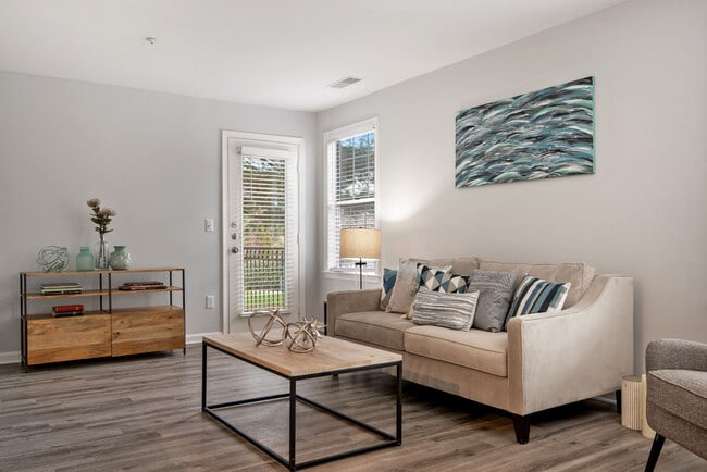 Interior Photo - Henley at Kingstowne