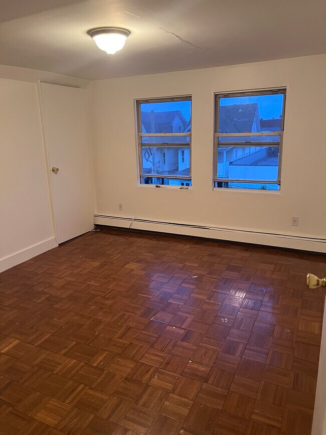 Foto del edificio - 8711 113th St