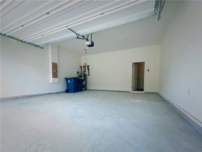 Building Photo - 2255 Whistler Wy NE