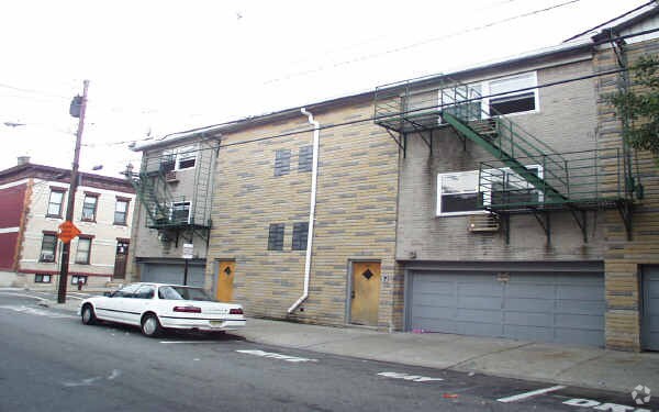 Foto del edificio - 719 26th St