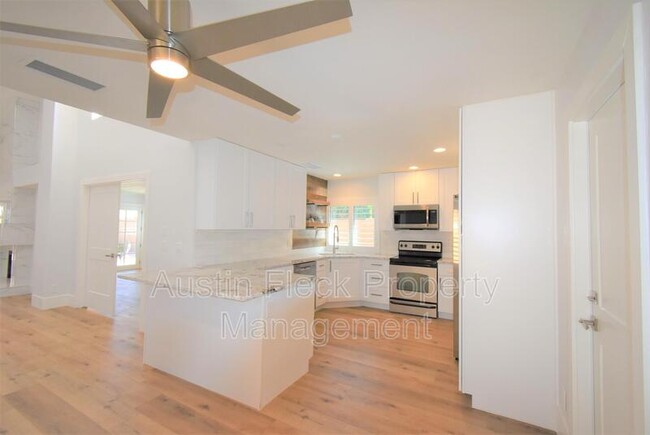 Building Photo - 10088 E Calle De Cielo Cir