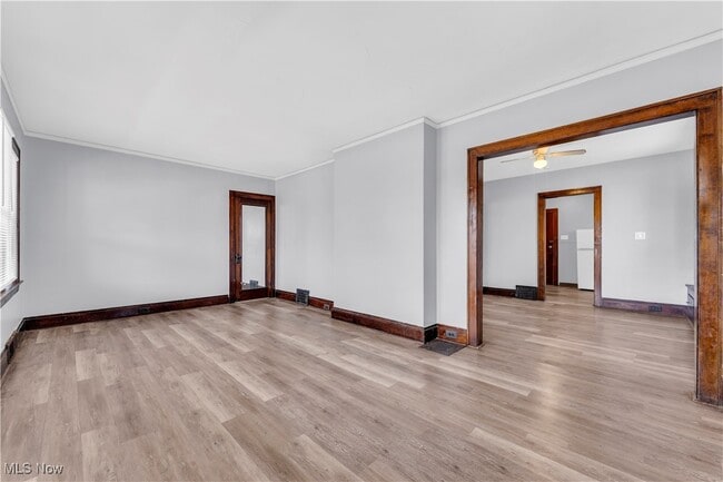Building Photo - 3420 W 117th St