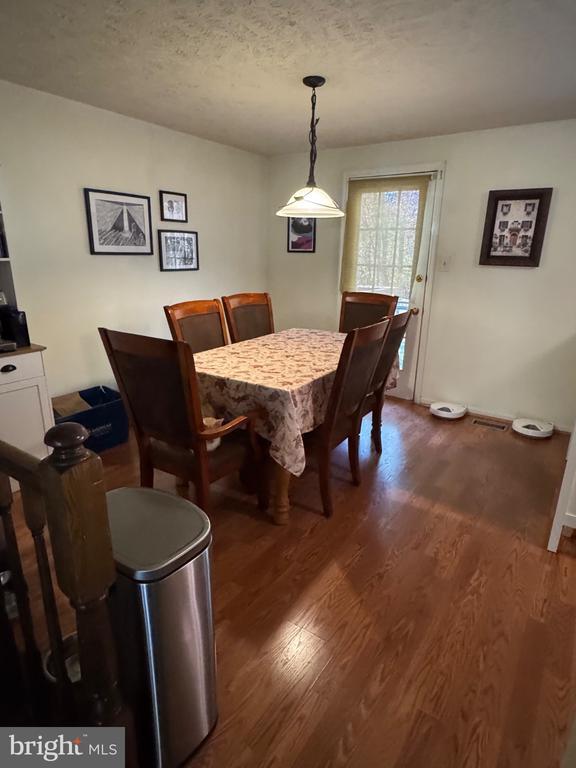 Foto del edificio - 1565 Autumn Ridge Cir