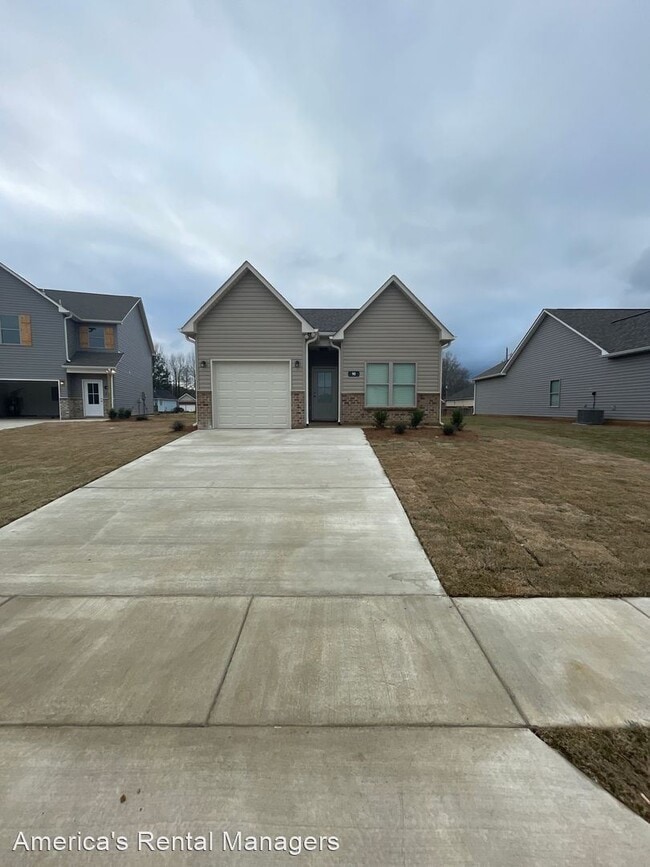 Building Photo - 4 br, 2 bath House - 90 Cole Lane