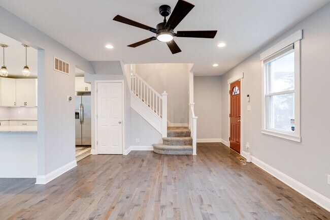 Building Photo - 3311 Beverly Rd