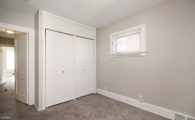 Foto del edificio - 2 br, 1 bath Duplex - 12904 Thornhurst Ave...
