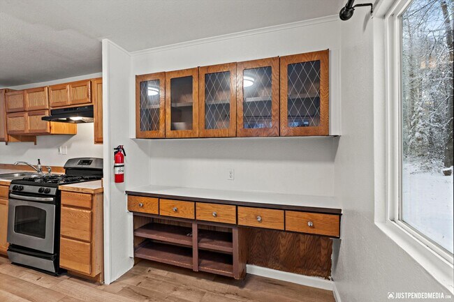 Building Photo - 20513 Scenic Dr