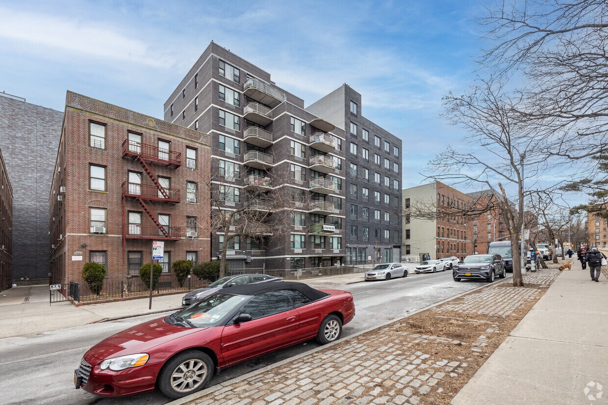 Building Photo - 8918 150th St