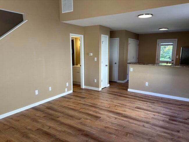 Building Photo - 1707 Hanover Blvd