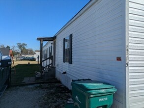 Building Photo - 203 E Lincoln St