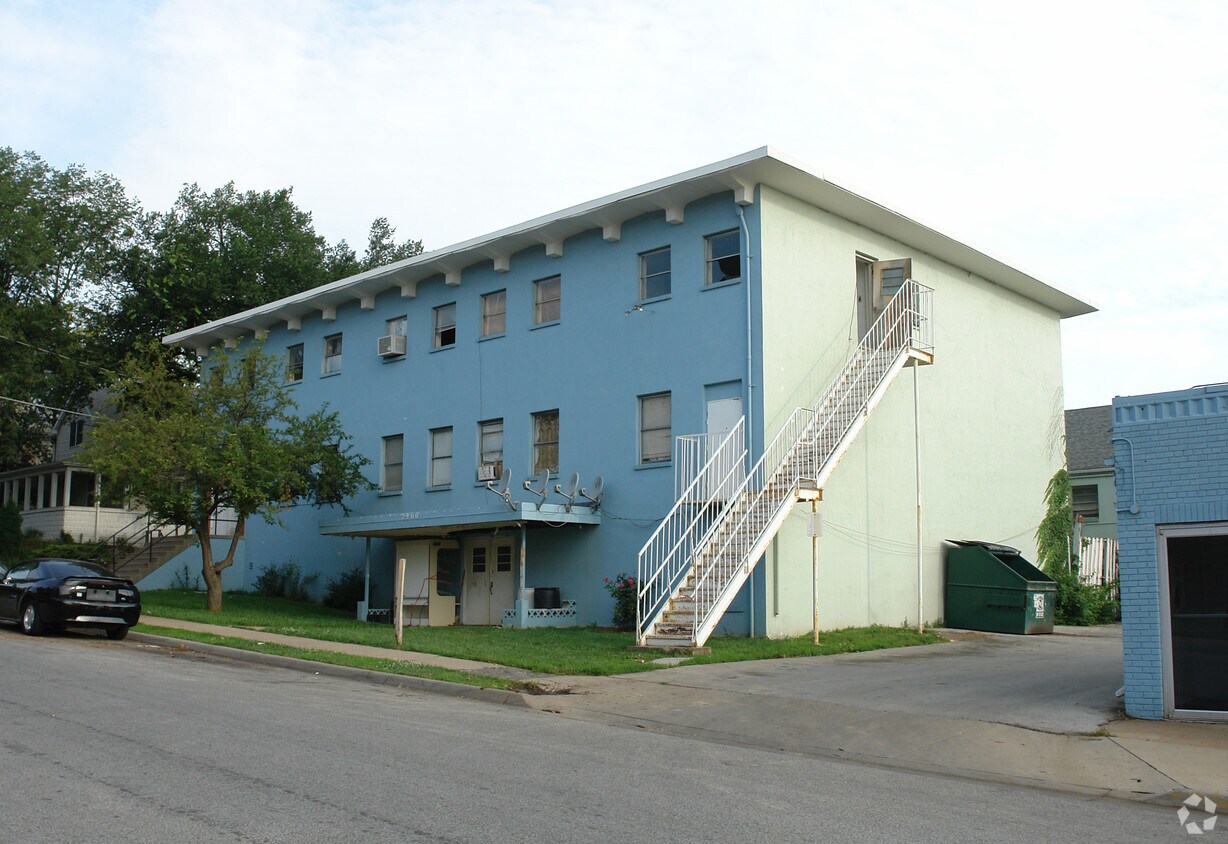 Primary Photo - Building 3