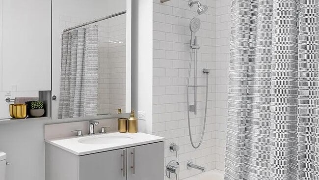 Building Photo - 595 Dean St