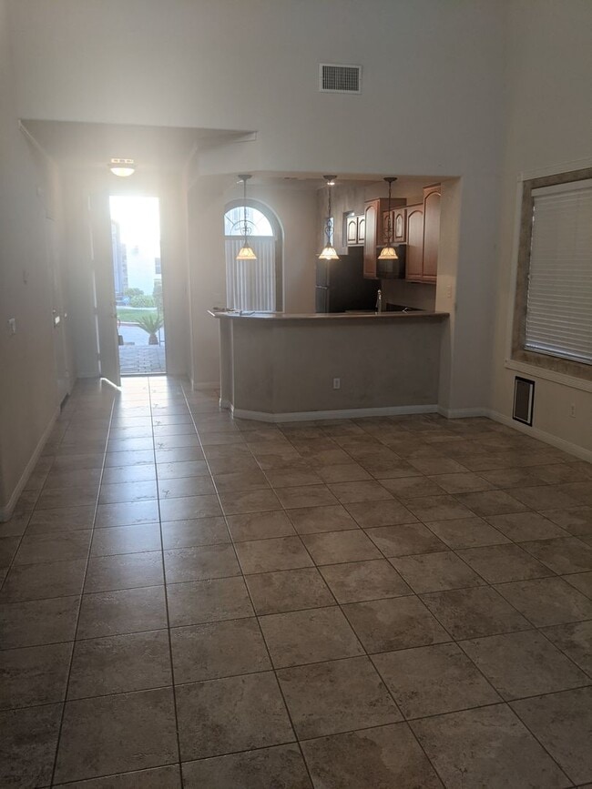 Building Photo - Summerlin 2 Story