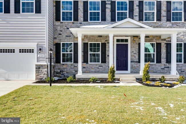 Building Photo - 204 Elmsley Ln