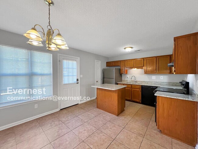 Foto del edificio - 7036 Foxhall Dr