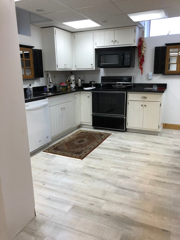 kitchen - 44 Rossmere St