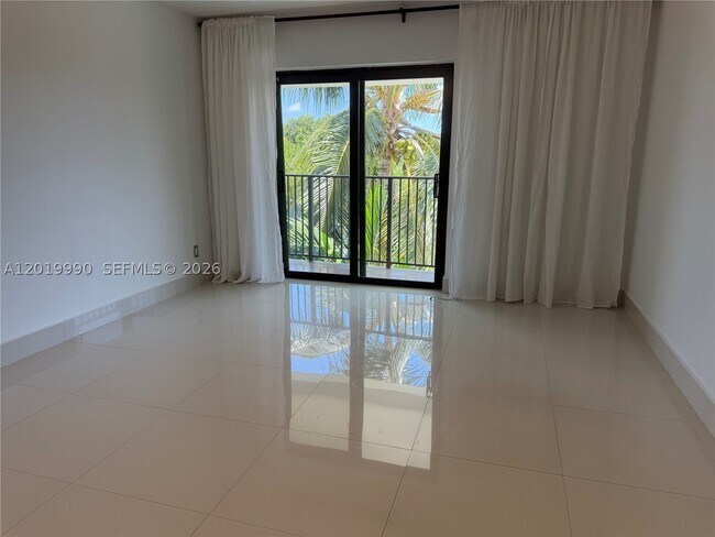 Foto del edificio - 6855 Edgewater Dr