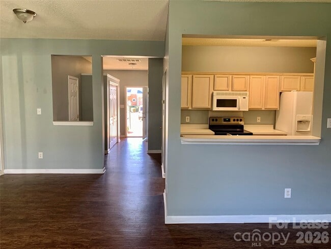 Building Photo - 5307 Waverly Lynn Ln