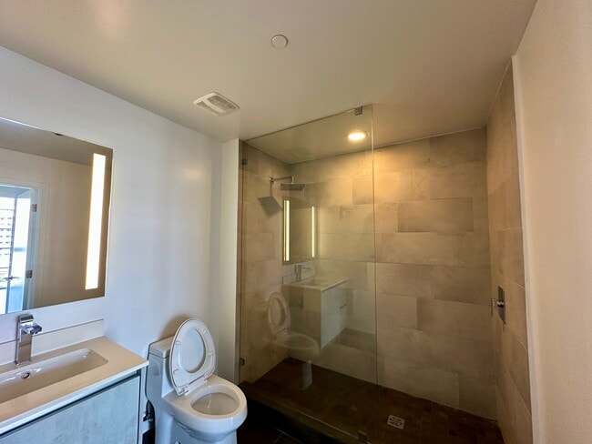 Foto del edificio - 558 NW 30th St