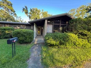 Building Photo - 1173 Seminole Dr