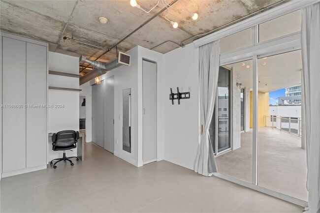 Foto del edificio - 444 NE 30th St
