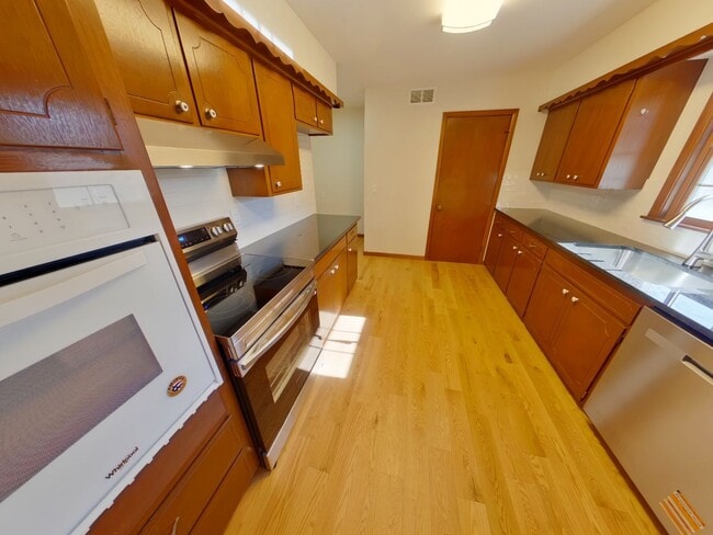 Foto del edificio - 7329 E Norfolk Dr