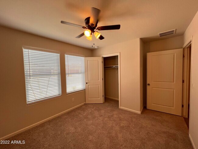 Building Photo - 2075 E Velvet Pl