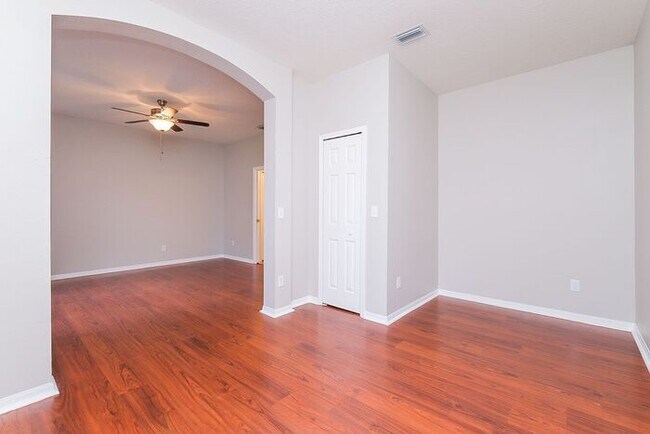 Building Photo - Available Now!!Newly Renovated!!!