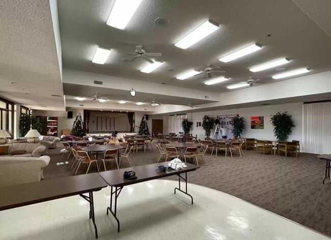 Building Photo - 15300 Palm Dr
