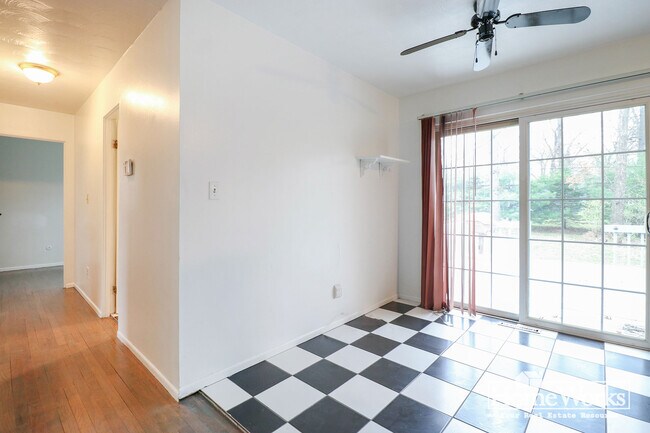 Foto del edificio - 1234 N Twyckenham Dr