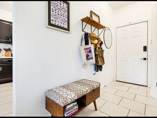 Foto del edificio - One month rent free if rented by July 1st!!!