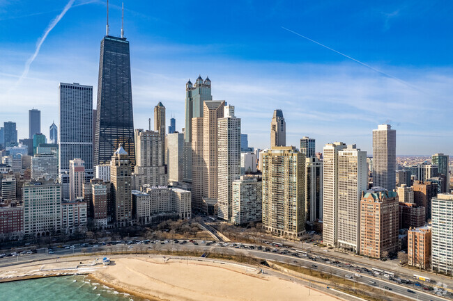 Aerial Photo - 1000 Lakeshore Plaza