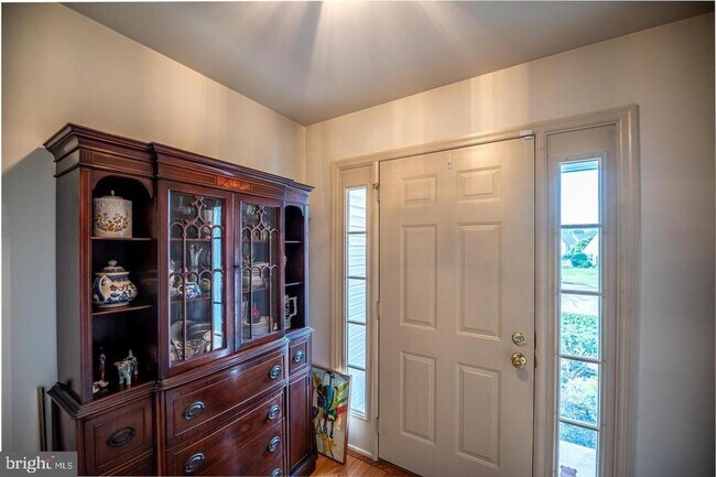 Foto del edificio - 908 Holly Ct