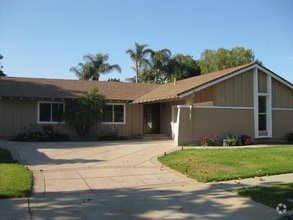 Building Photo - 2531 E Alden St