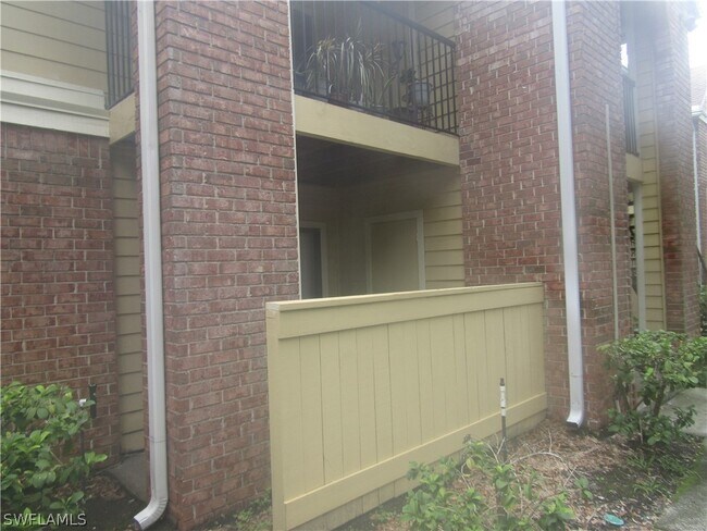 Building Photo - 8648 Mallard Reserve Dr