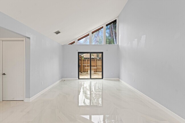 Foto del edificio - 9301 SW 130th St