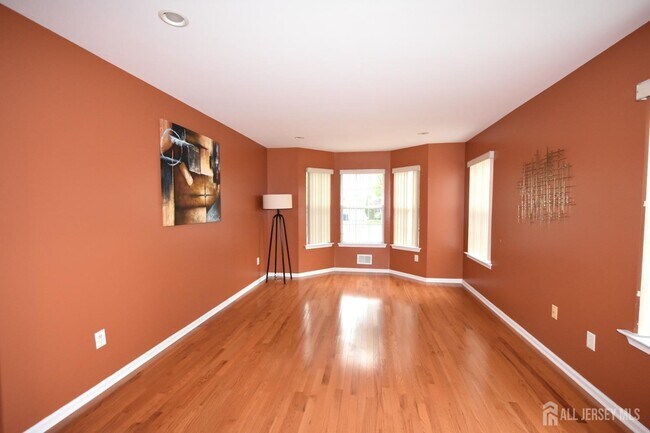 Foto del edificio - 116 Briarwood Dr