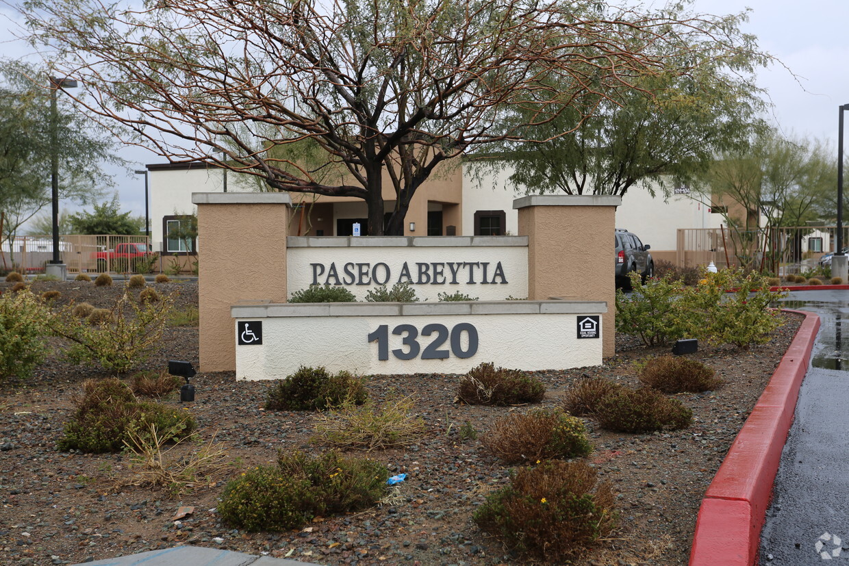 Building Photo - Paseo Abeytia