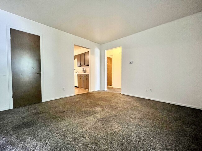 Building Photo - 29th 2228-2254