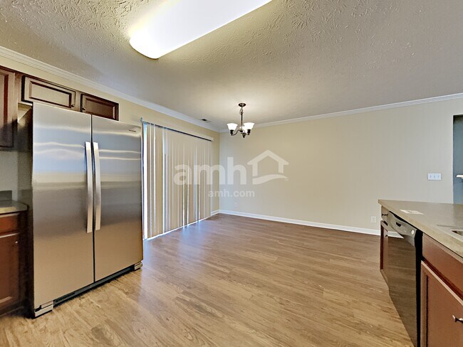 Foto del edificio - 3195 Hidden Creek Dr