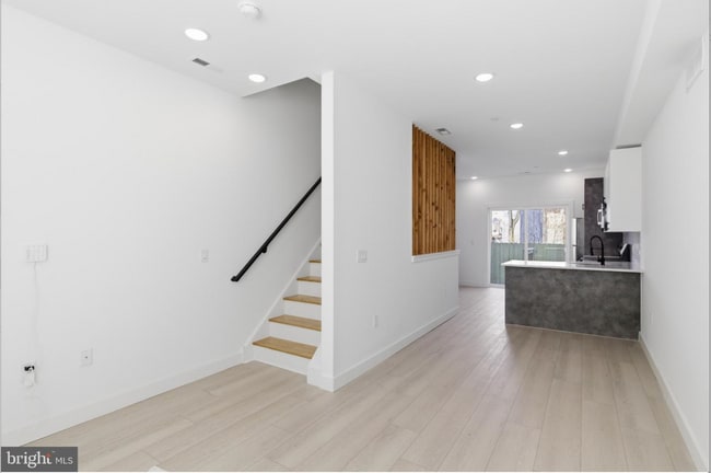 Photo - 1011 W Orleans St - Apartment
