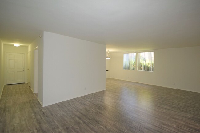 Foto del edificio - 5036 Coldwater Canyon Ave