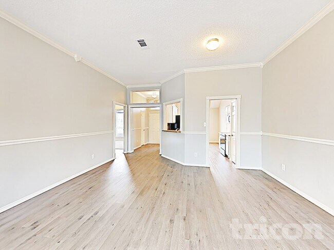 Foto del edificio - 229 Willow Creek Dr