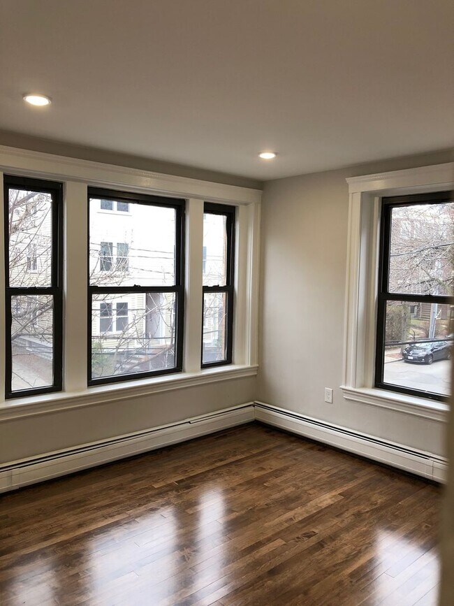 Foto del edificio - 9 Upland Rd