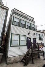 Building Photo - 2516 Josephine St