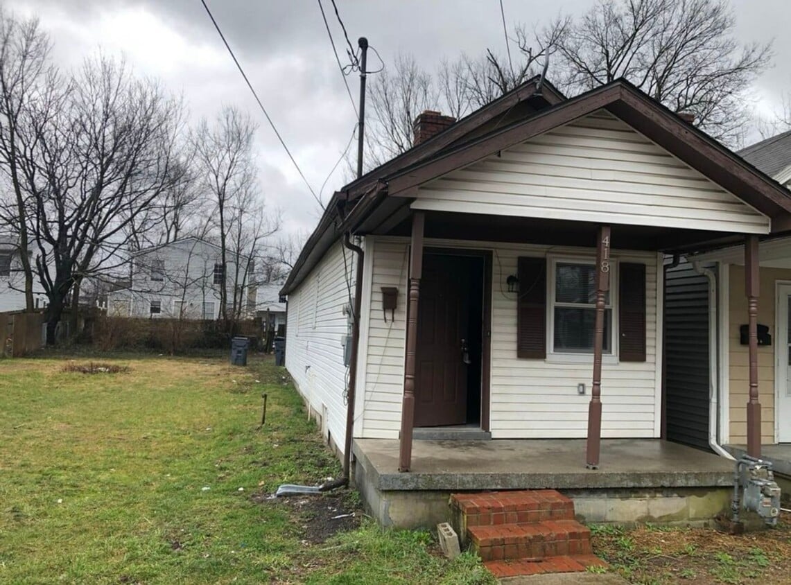 Foto principal - Remodeled 2 Bedroom Downtown!