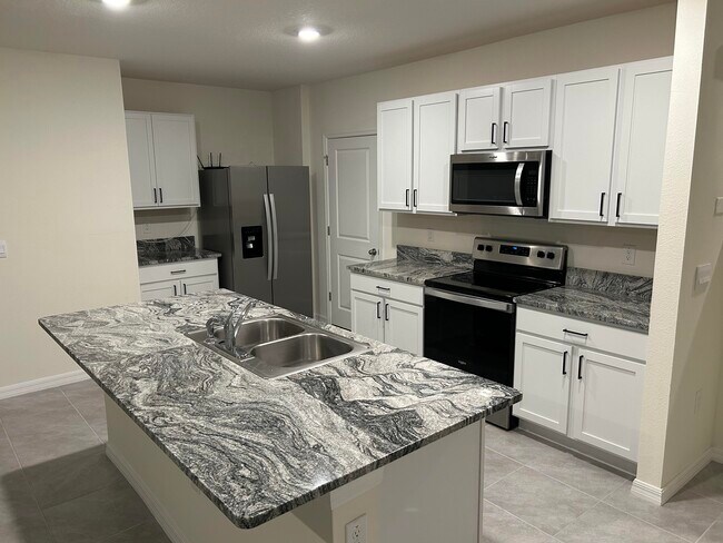Foto del edificio - 5548 Oxford Gray Rd