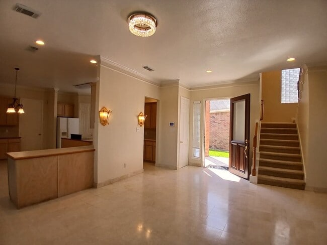 Foto del edificio - 9230 Rouge Cir